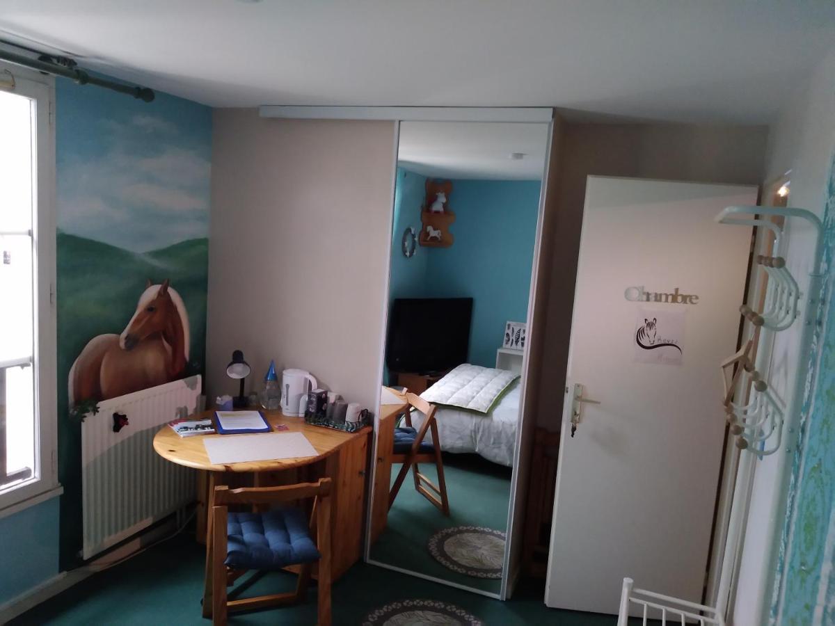 Chambres D'Hotes Du Port Aux Cerises Виньё-сюр-Сен Экстерьер фото